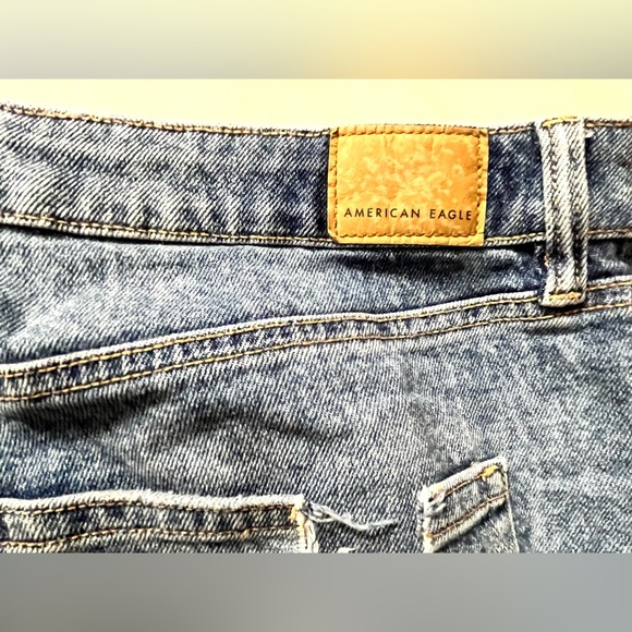 American Eagle Distressed Stretch Blue Women's Comfy Jeans Size 18 Short - Picture 16 of 16